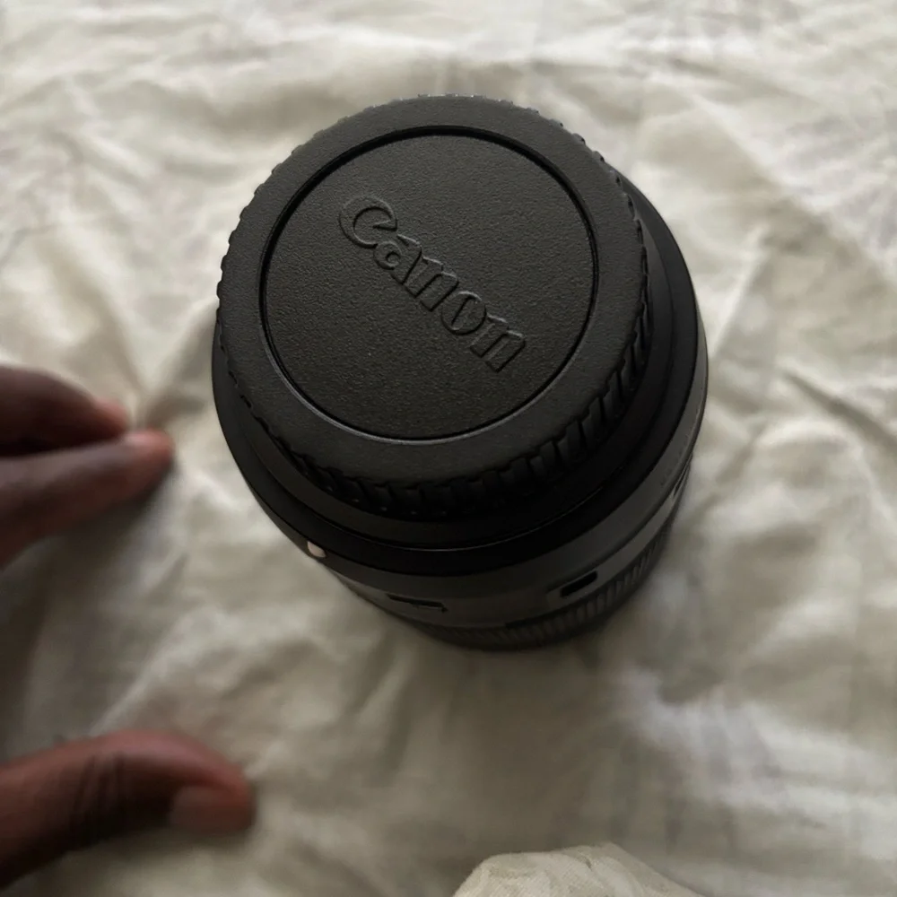 Canon EF-S 18-135mm Black Lens
